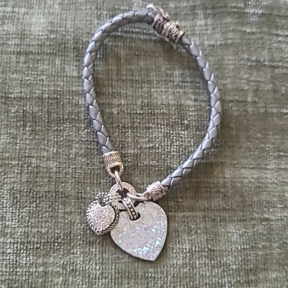 Bracelets - Picture 5 of 7